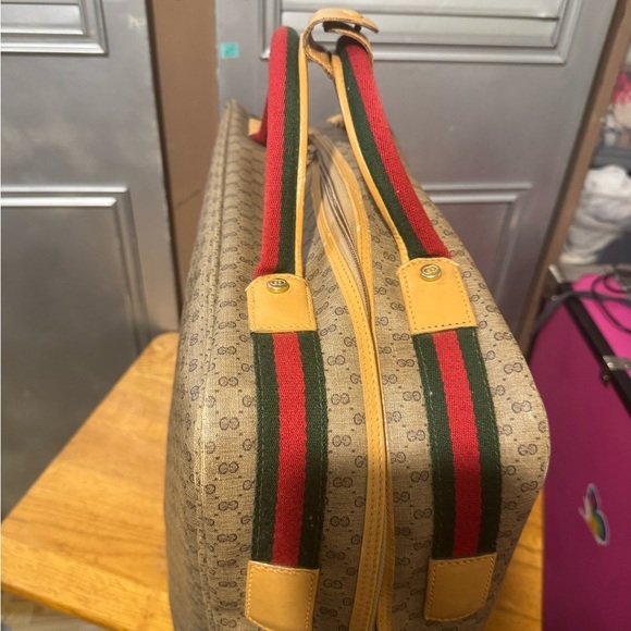 Gucci Brown Monogram travel bag - Picture 3 of 16